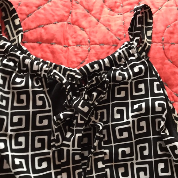 Dress - Picture 4 of 4